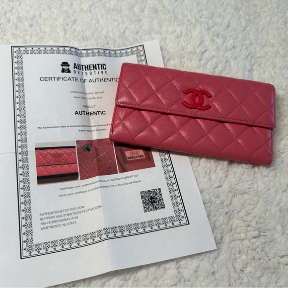 Chanel Pink Quilted Women's Wallet - Picture 2 of 8
